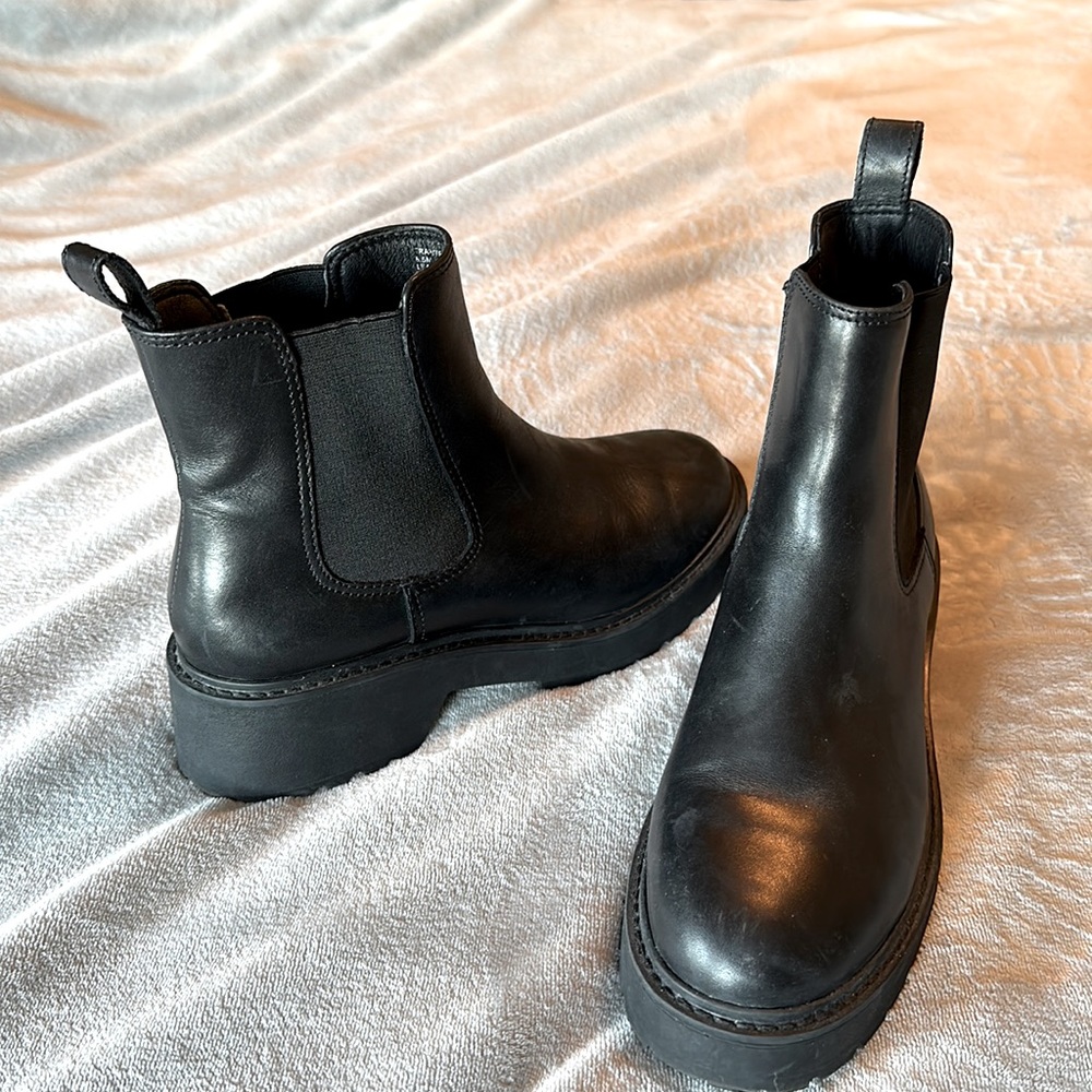 Steve Madden black leather upper ankle boots excellent condition size 8.5